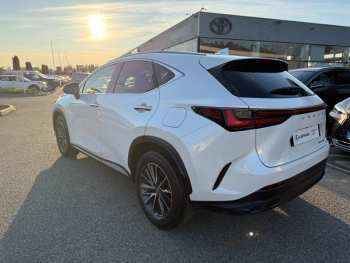 Photo 7 du bon plan LEXUS NX 450h+ Luxe 4WD occasion à 44990 €