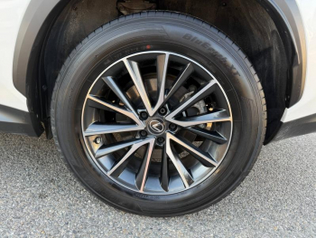 Photo 11 du bon plan LEXUS NX 450h+ Luxe 4WD occasion à 44990 €