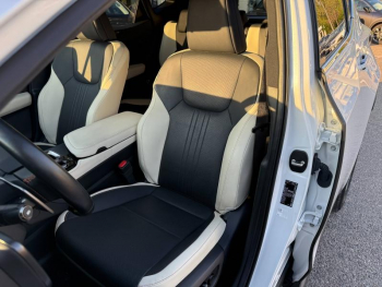 Photo 18 du bon plan LEXUS NX 450h+ Luxe 4WD occasion à 44990 €