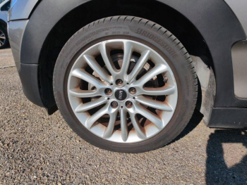 Photo 9 du bon plan MINI Clubman One D 116ch Hyde Park BVA occasion à 12900 €