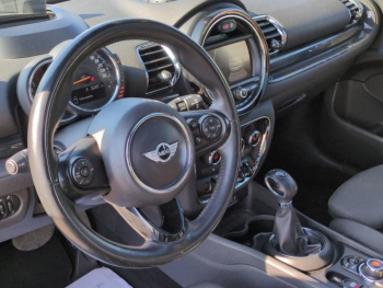 Photo 16 du bon plan MINI Clubman One D 116ch Hyde Park BVA occasion à 12900 €