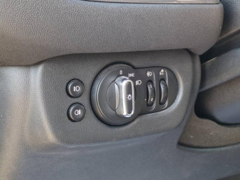 Photo 19 du bon plan MINI Clubman One D 116ch Hyde Park BVA occasion à 12900 €