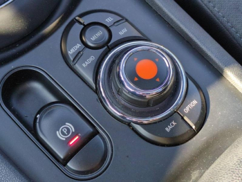 Photo 24 du bon plan MINI Clubman One D 116ch Hyde Park BVA occasion à 12900 €