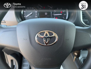 Photo 13 du bon plan TOYOTA ProAce Combi Medium 2.0 140 D-4D MC24 occasion à 31990 €
