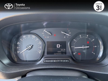 Photo 14 du bon plan TOYOTA ProAce Combi Medium 2.0 140 D-4D MC24 occasion à 31990 €