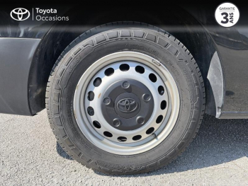 Photo 16 du bon plan TOYOTA ProAce Combi Medium 2.0 140 D-4D MC24 occasion à 31990 €