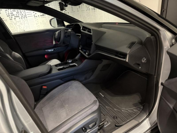 Photo 11 du bon plan LEXUS RZ 500e Executive MC26 occasion à 68900 €