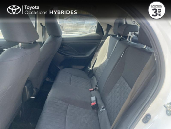 Photo 12 du bon plan TOYOTA Yaris 116h Dynamic Business + Programme Beyond Zero Academy 5p MC24 occasion à 19490 €