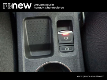 Photo 29 du bon plan RENAULT Captur 1.6 E-Tech hybride 145ch Intens -21 occasion à 19999 €