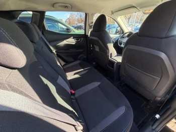 Photo 11 du bon plan NISSAN Qashqai 1.2 DIG-T 115ch N-Connecta occasion à 14990 €