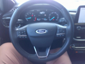 Photo 4 du bon plan FORD Puma 1.0 EcoBoost 125ch mHEV Titanium Business 6cv occasion à 15900 €