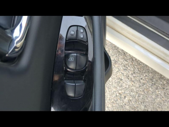 Photo 10 du bon plan NISSAN Leaf 217ch e+ 62kWh N-Connecta 22 occasion à 18990 €