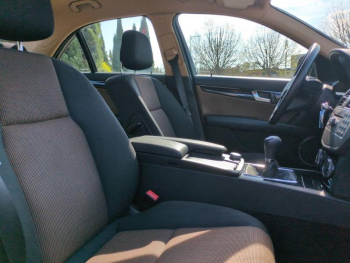 Photo 14 du bon plan MERCEDES-BENZ Classe C 200 CDI Classic occasion à 6900 €