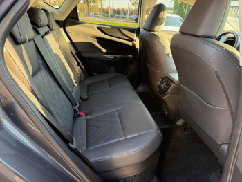 Photo 17 du bon plan LEXUS NX 450h+ Executive 4WD occasion à 53990 €