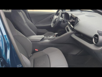 Photo 16 du bon plan TOYOTA C-HR 2.0 Hybride Rechargeable 225ch Design NG23 occasion à 35200 €