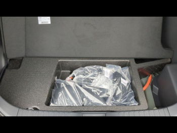 Photo 27 du bon plan TOYOTA C-HR 2.0 Hybride Rechargeable 225ch Design NG23 occasion à 35200 €