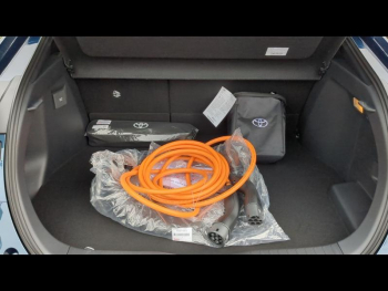 Photo 28 du bon plan TOYOTA C-HR 2.0 Hybride Rechargeable 225ch Design NG23 occasion à 35200 €