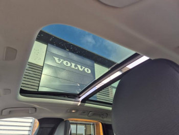 Photo 14 du bon plan VOLVO XC60 T6 AWD 253 + 87ch Inscription Business Geartronic occasion à 38990 €