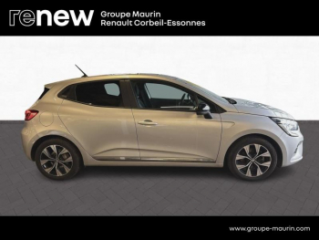 Photo 6 du bon plan RENAULT Clio 1.6 E-Tech full hybrid 145 Evolution occasion à 15970 €