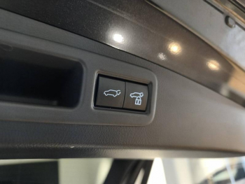 Photo 11 du bon plan LEXUS RX 450h+ Opéra de Paris 4WD occasion à 62990 €