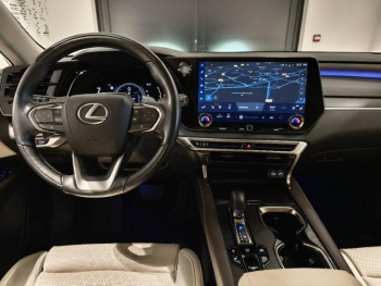 Photo 16 du bon plan LEXUS RX 450h+ Opéra de Paris 4WD occasion à 62990 €