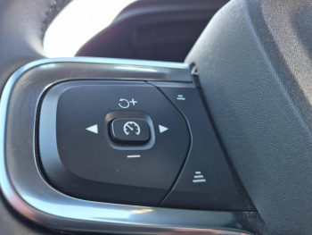 Photo 16 du bon plan VOLVO XC40 B3 163ch Start DCT 7 occasion à 29890 €
