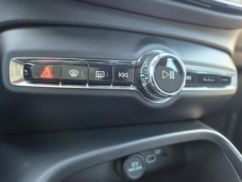 Photo 17 du bon plan VOLVO XC40 B3 163ch Start DCT 7 occasion à 29890 €