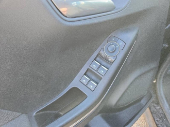 Photo 19 du bon plan FORD Puma 1.0 Flexifuel 125ch S&S mHEV Titanium occasion à 19250 €