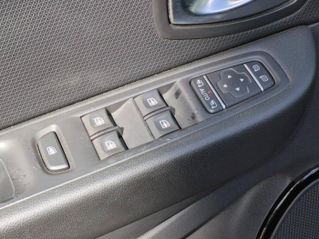 Photo 18 du bon plan RENAULT Clio Estate 1.2 TCe 120ch energy Intens EDC occasion à 10990 €