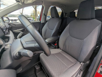 Photo 4 du bon plan TOYOTA Yaris 116h Design 5p MC24 occasion à 21490 €