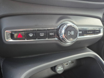 Photo 25 du bon plan VOLVO XC40 B3 163ch Start DCT 7 occasion à 27400 €