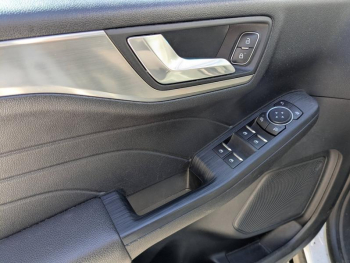 Photo 15 du bon plan FORD Kuga 2.5 Duratec 190ch FHEV E85 Titanium BVA occasion à 23490 €