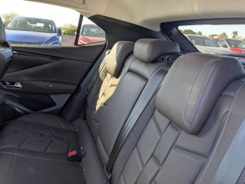 Photo 10 du bon plan DS DS 4 PureTech 130ch Opéra Automatique occasion à 24490 €