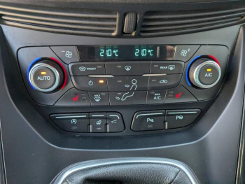 Photo 14 du bon plan FORD Kuga 2.0 TDCi 150ch Stop&Start ST-Line 4x2 occasion à 14900 €