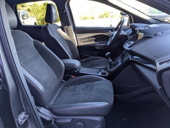 Photo 17 du bon plan FORD Kuga 2.0 TDCi 150ch Stop&Start ST-Line 4x2 occasion à 14900 €