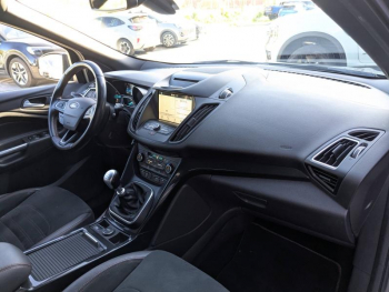 Photo 18 du bon plan FORD Kuga 2.0 TDCi 150ch Stop&Start ST-Line 4x2 occasion à 14900 €