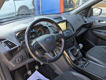 Photo 19 du bon plan FORD Kuga 2.0 TDCi 150ch Stop&Start ST-Line 4x2 occasion à 14900 €