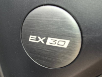 Photo 33 du bon plan VOLVO EX30 Single Extended Range 272ch Plus occasion à 29490 €