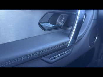 Photo 20 du bon plan LAND-ROVER Discovery Sport P300e 309ch Dynamic SE occasion à 55490 €