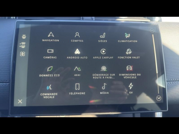 Photo 27 du bon plan LAND-ROVER Discovery Sport P300e 309ch Dynamic SE occasion à 55490 €