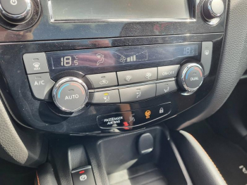 Photo 24 du bon plan NISSAN Qashqai 1.5 dCi 115ch N-Motion occasion à 16990 €