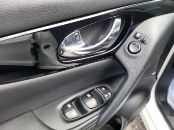 Photo 15 du bon plan NISSAN Qashqai 1.3 DIG-T 160ch N-Connecta DCT occasion à 15990 €