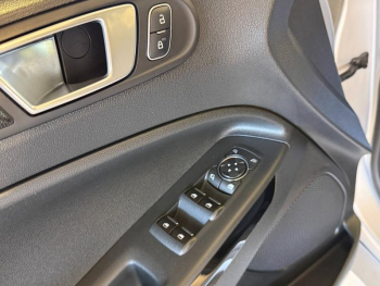 Photo 12 du bon plan FORD EcoSport 1.0 EcoBoost 125ch ST-Line occasion à 10900 €