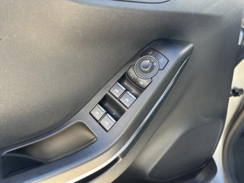 Photo 21 du bon plan FORD Puma 1.0 Flexifuel 125ch S&S mHEV Titanium occasion à 19270 €