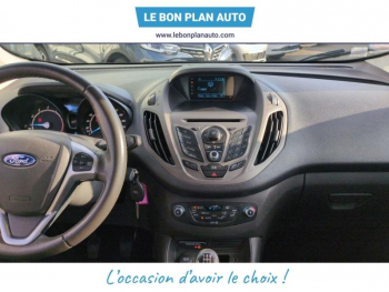 Photo 18 du bon plan FORD Tourneo Courier 1.0 EcoBoost 100ch Trend occasion à 10470 €