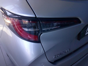 Photo 4 du bon plan TOYOTA Corolla Touring Spt 184h Collection occasion à 19590 €