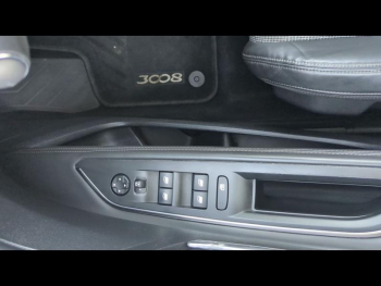 Photo 18 du bon plan PEUGEOT 3008 1.2 PureTech 130ch Allure S&S EAT6 occasion à 10490 €