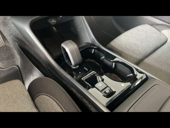 Photo 15 du bon plan VOLVO XC40 B3 163ch Plus DCT 7 occasion à 39990 €