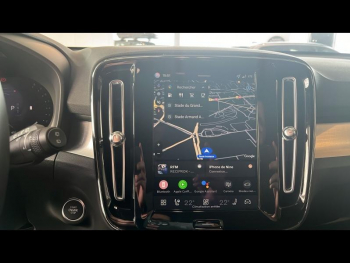 Photo 19 du bon plan VOLVO XC40 B3 163ch Plus DCT 7 occasion à 39990 €