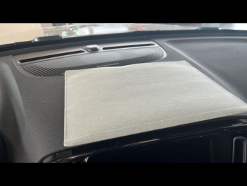 Photo 25 du bon plan VOLVO XC40 B3 163ch Plus DCT 7 occasion à 39990 €